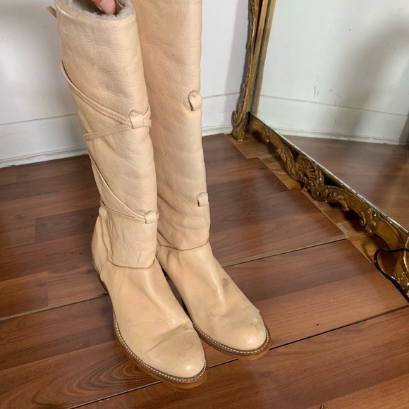 Shoes - Vintage made it n Canada winter boots (women)